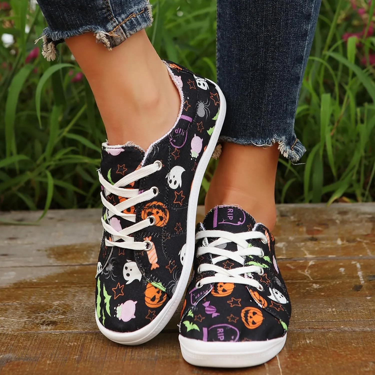 2024 Women's Fashion Halloween Canvas Shoes,Slip-On Flats Pumpkin Shoes,Canvas Low Top Sneakers,Skeleton Pumpkin Printed Lace Up Flat Walking Shoes,Casual Lace Up Low Top Sneakers