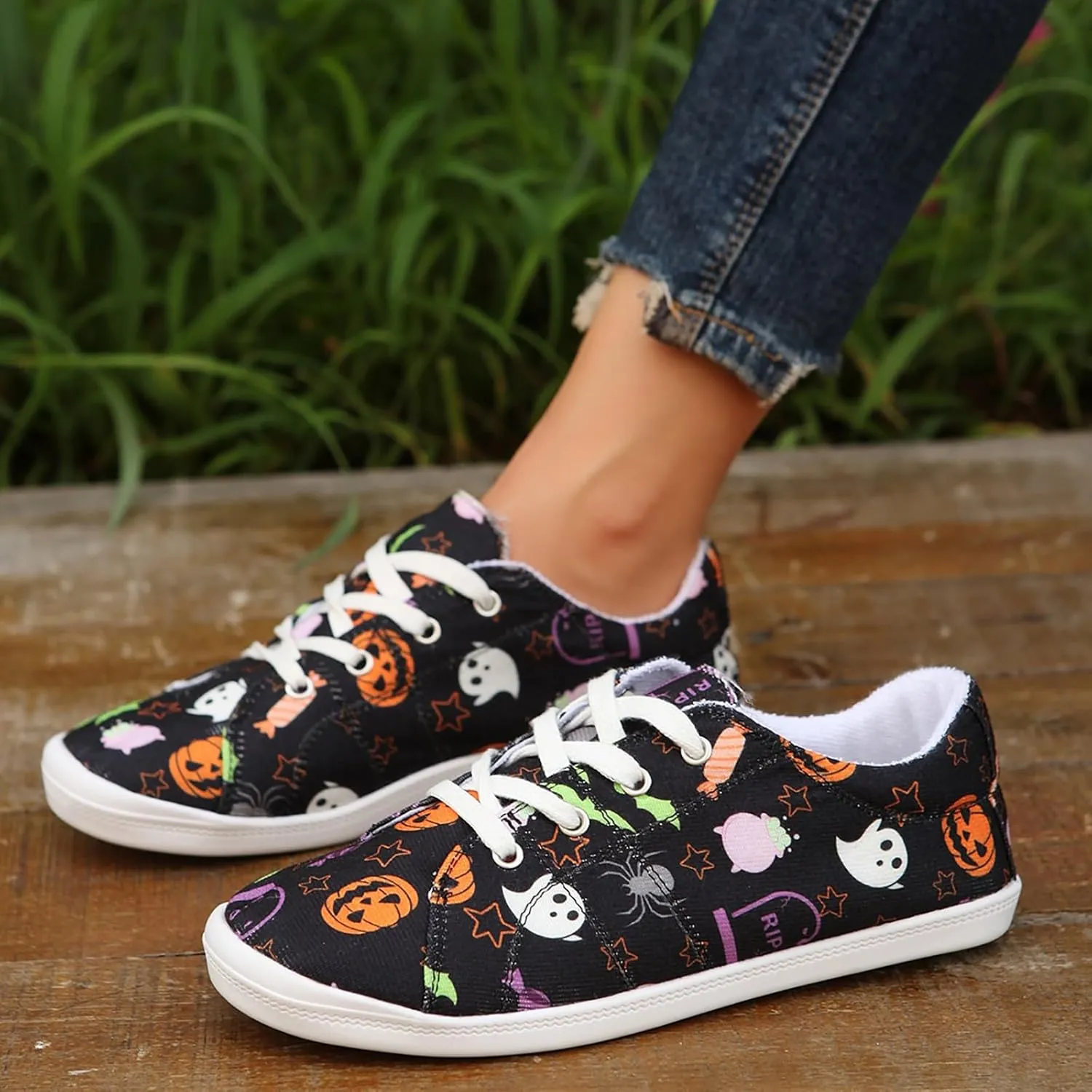 2024 Women's Fashion Halloween Canvas Shoes,Slip-On Flats Pumpkin Shoes,Canvas Low Top Sneakers,Skeleton Pumpkin Printed Lace Up Flat Walking Shoes,Casual Lace Up Low Top Sneakers