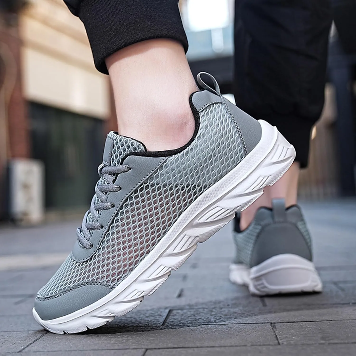 Mens Breathable Lace Up Running Shoes Comfortable Breathable Lightweight Tennis Shoe Non Slip Barefoot Sneaker