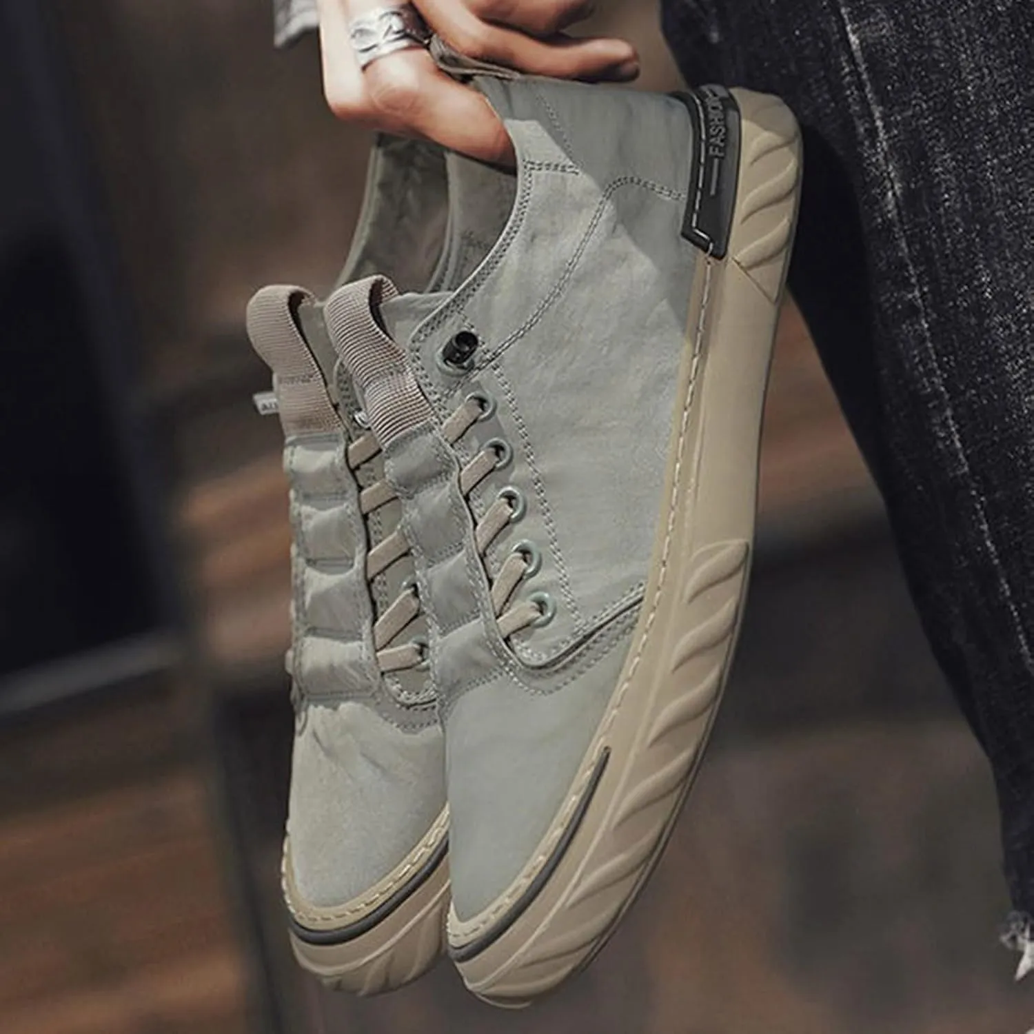 Men's Breathable Stretch Workout Shoes Lace Up Lightweight Breathable Fashion Sneaker Non Slip Barefoot Sneaker