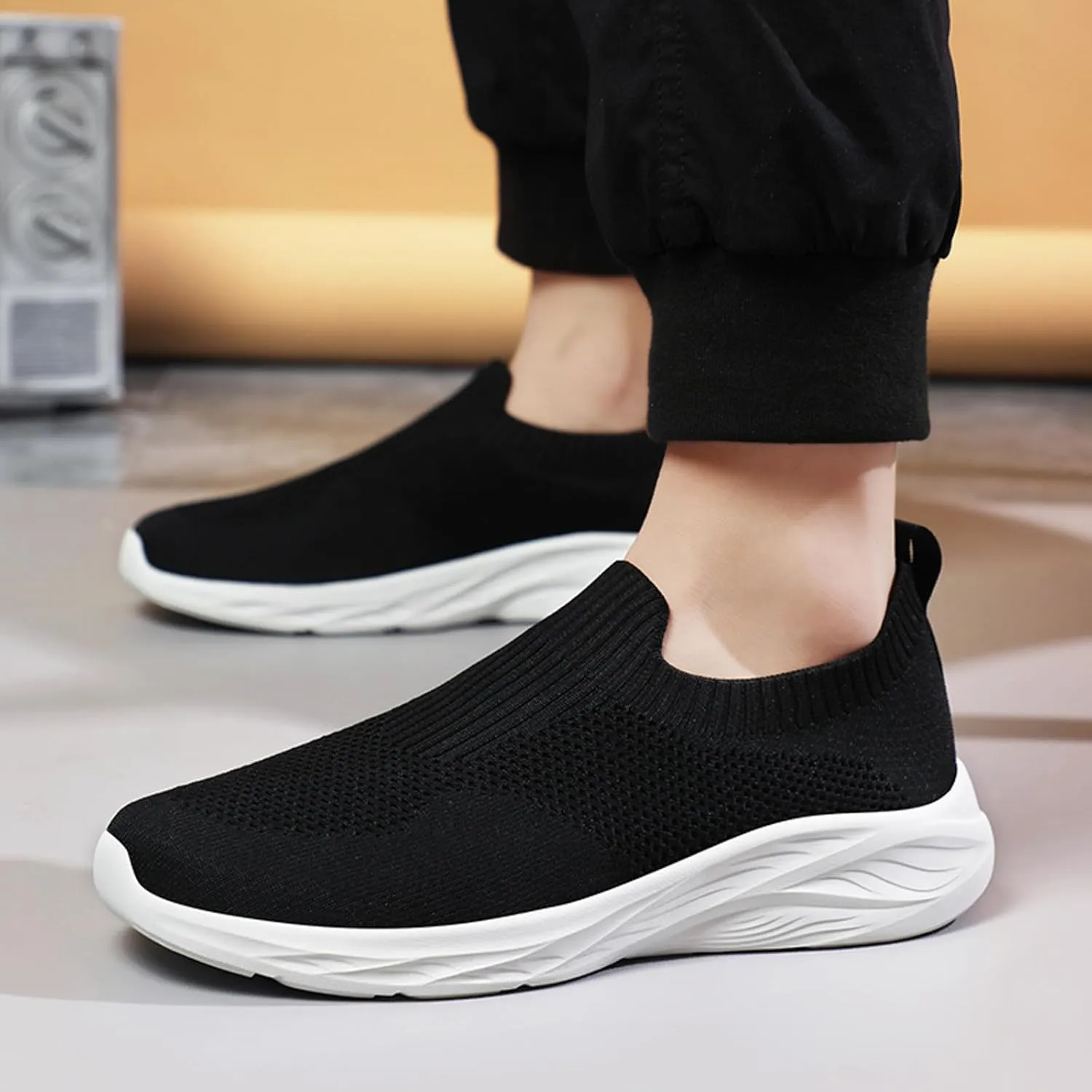Men's Casual Dress Sneakers Men Sports Shoes Fashionable New Pattern Simple Pure Color Breathable Comfortable