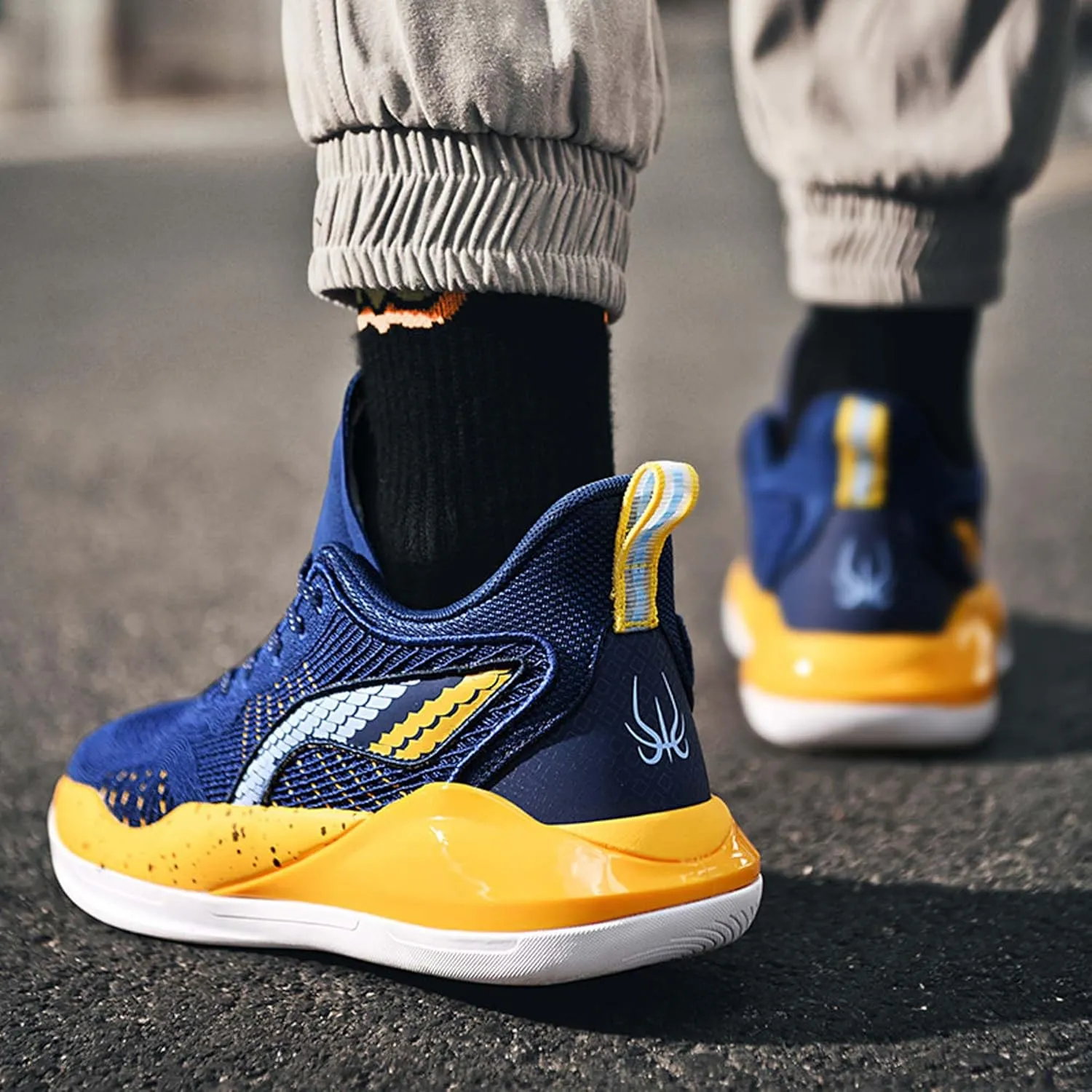 Men's Casual Sneakers Light Breathable Mesh Basketball Shoes Non-Slip Training Running Shoes Outdoor Casual Walking Men's Shoes