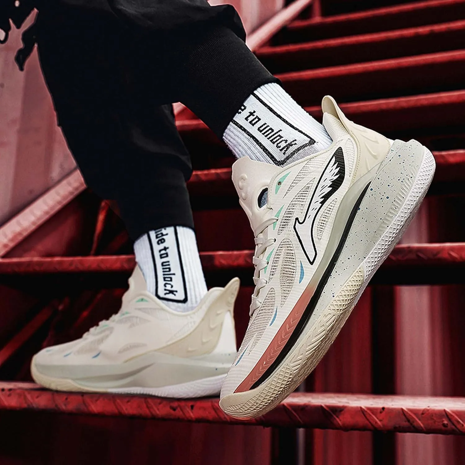 Men's Fashion Basketball Shoes Fashion Sneakers Breathable Mesh Casual Athletic Walking Shoes Non-Slip Wearable Training Sports Running Shoes