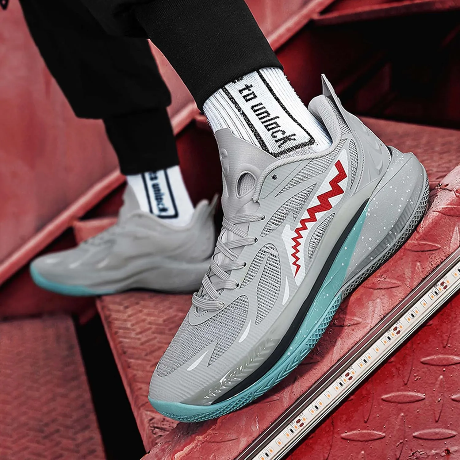 Men's Fashion Basketball Shoes Fashion Sneakers Breathable Mesh Casual Athletic Walking Shoes Non-Slip Wearable Training Sports Running Shoes