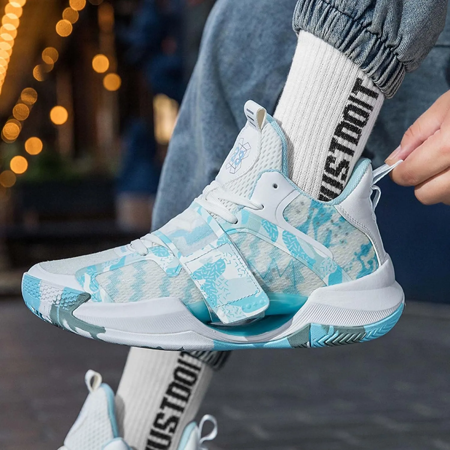 Men's High Top Basketball Shoes Fashion Graffiti Sneakers Non-Slip Breathable Women's Running Tennis Shoes Outdoor Casual Walking Shoes