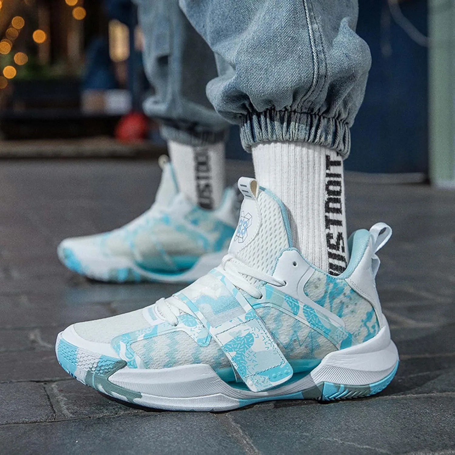 Men's High Top Basketball Shoes Fashion Graffiti Sneakers Non-Slip Breathable Women's Running Tennis Shoes Outdoor Casual Walking Shoes