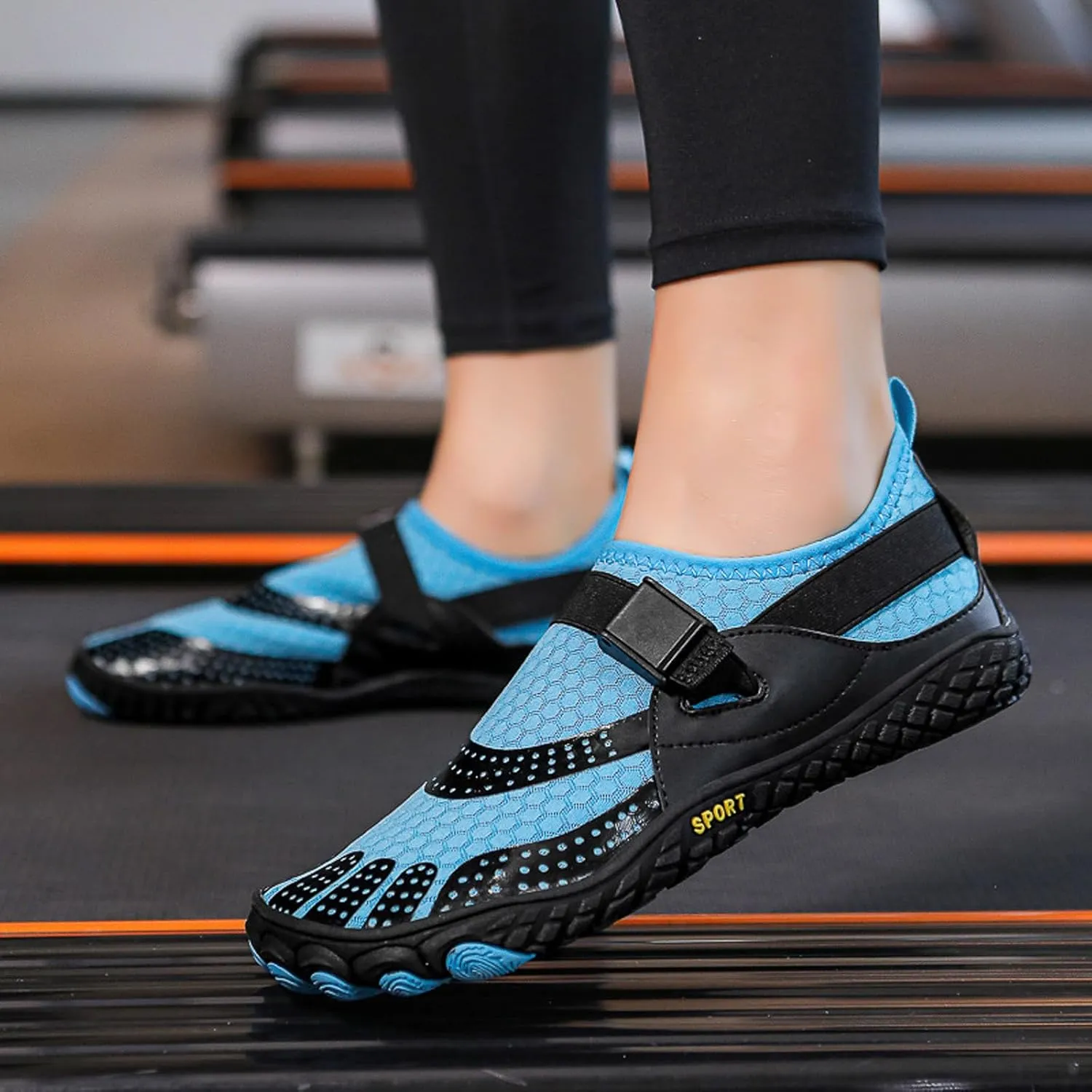 Mens Lightweight Minimalist Shoes Lightweight Breathable Slip On Running Shoe Men's Arch Support Insole Shoes