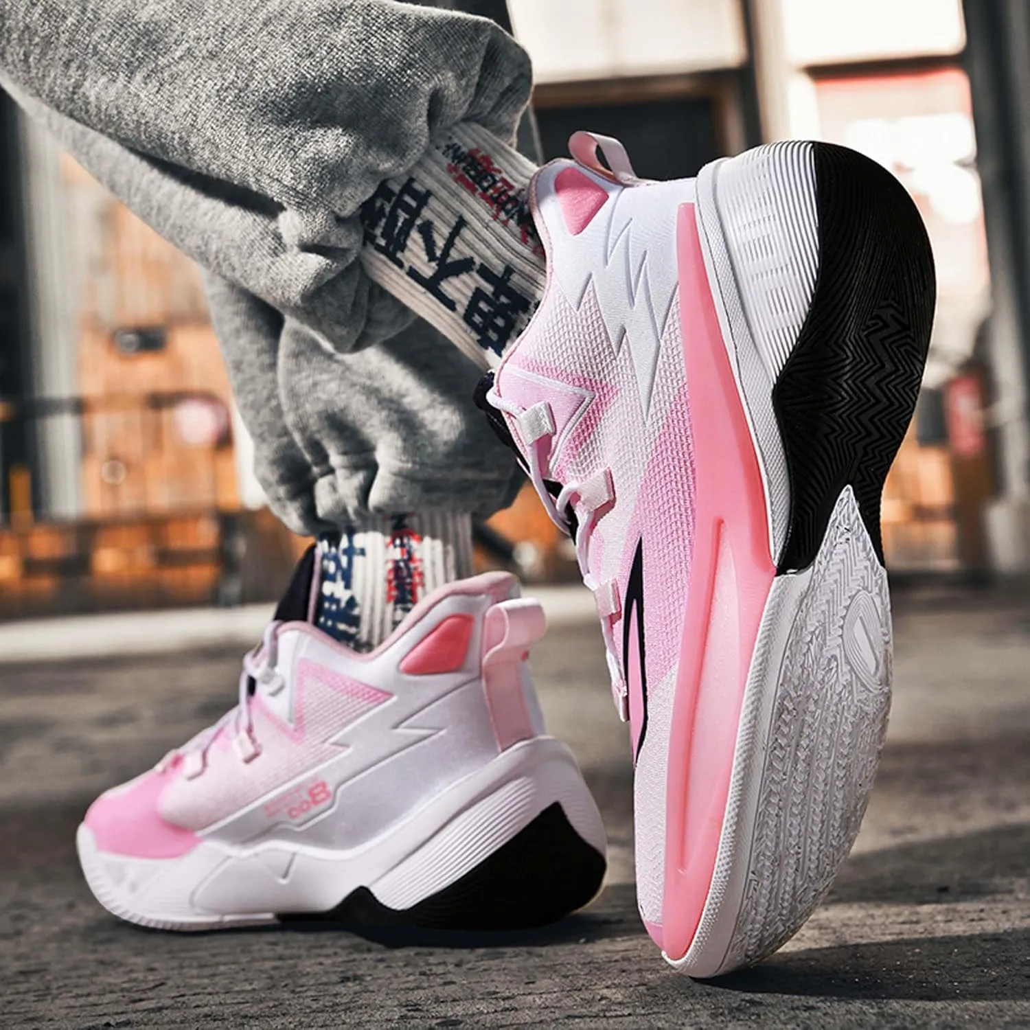 Men's Professional Match Basketball Shoes Street Combat Basketball Sneakers Women's Non-Slip Breathable Casual Sneakers Arch Support Walking Shoes