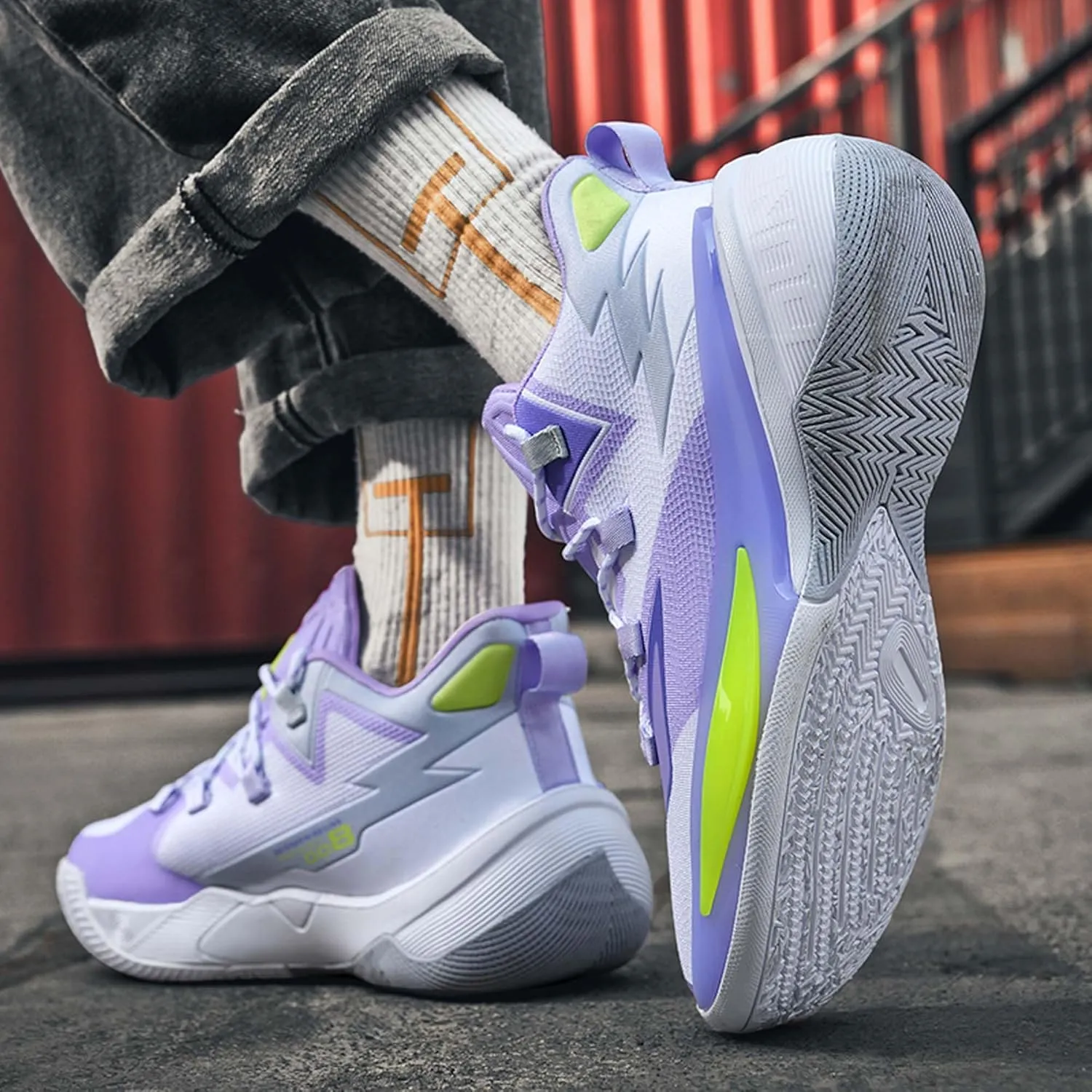 Men's Professional Match Basketball Shoes Street Combat Basketball Sneakers Women's Non-Slip Breathable Casual Sneakers Arch Support Walking Shoes