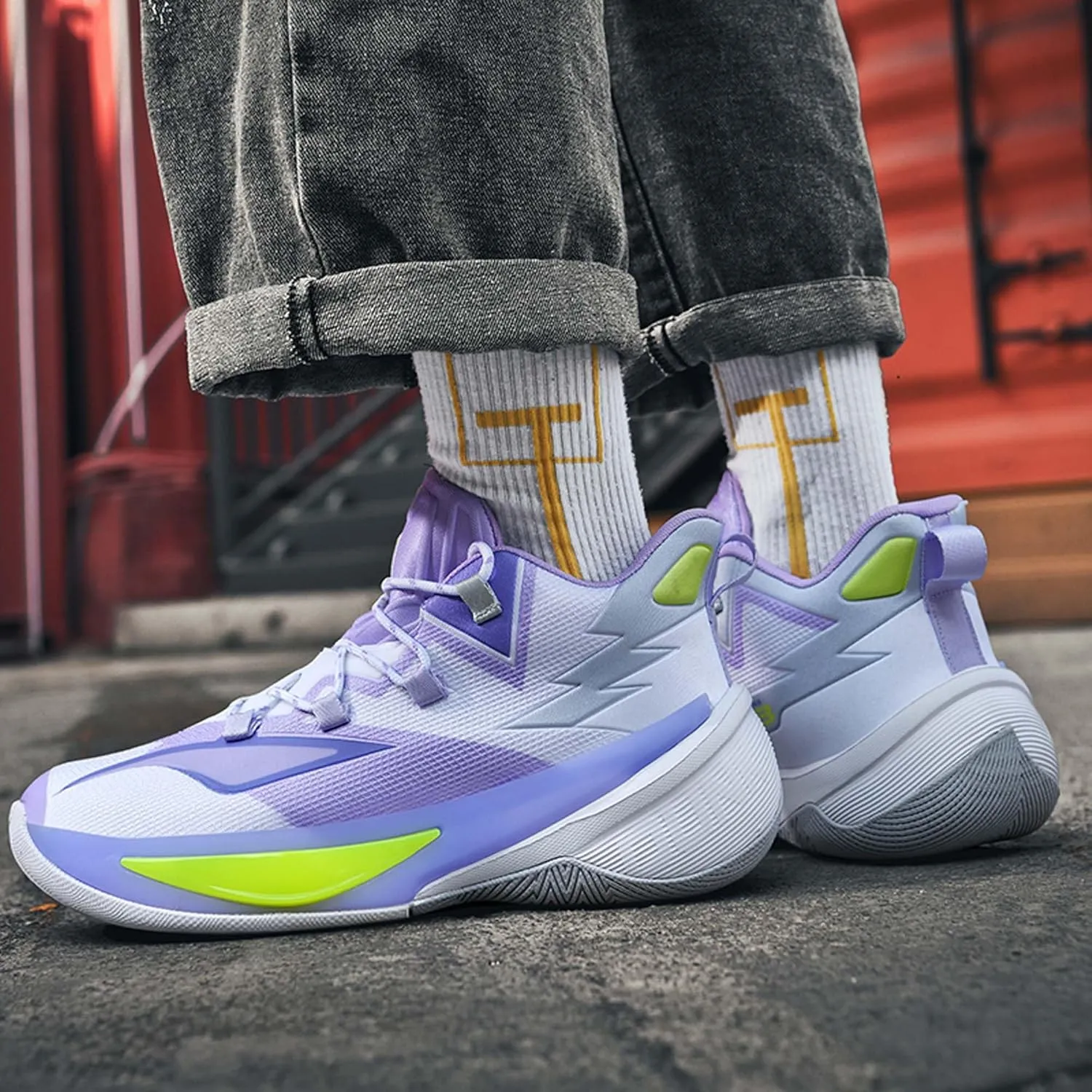 Men's Professional Match Basketball Shoes Street Combat Basketball Sneakers Women's Non-Slip Breathable Casual Sneakers Arch Support Walking Shoes
