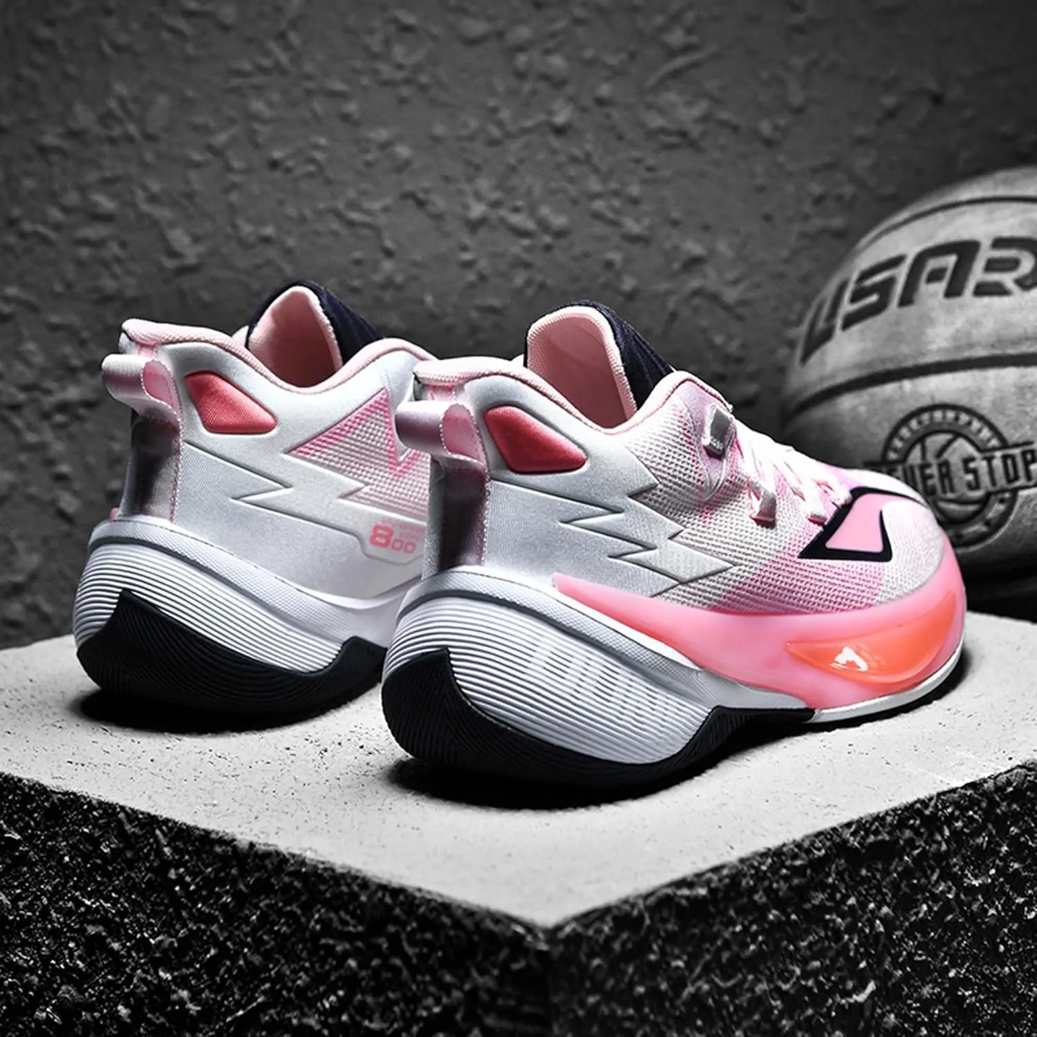 Men's Professional Match Basketball Shoes Street Combat Basketball Sneakers Women's Non-Slip Breathable Casual Sneakers Arch Support Walking Shoes