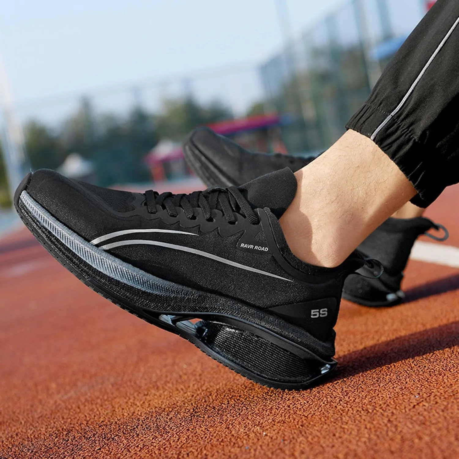 Men's Road Running Shoes Lightweight Breathable Fashion Sneakers Indoor Outdoor Slip Cushioned Training Sports Running Shoes Outdoor Casual Walking Shoes