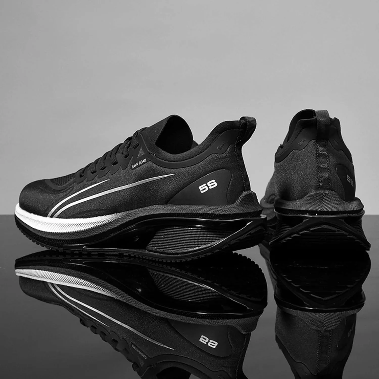 Men's Road Running Shoes Lightweight Breathable Fashion Sneakers Indoor Outdoor Slip Cushioned Training Sports Running Shoes Outdoor Casual Walking Shoes