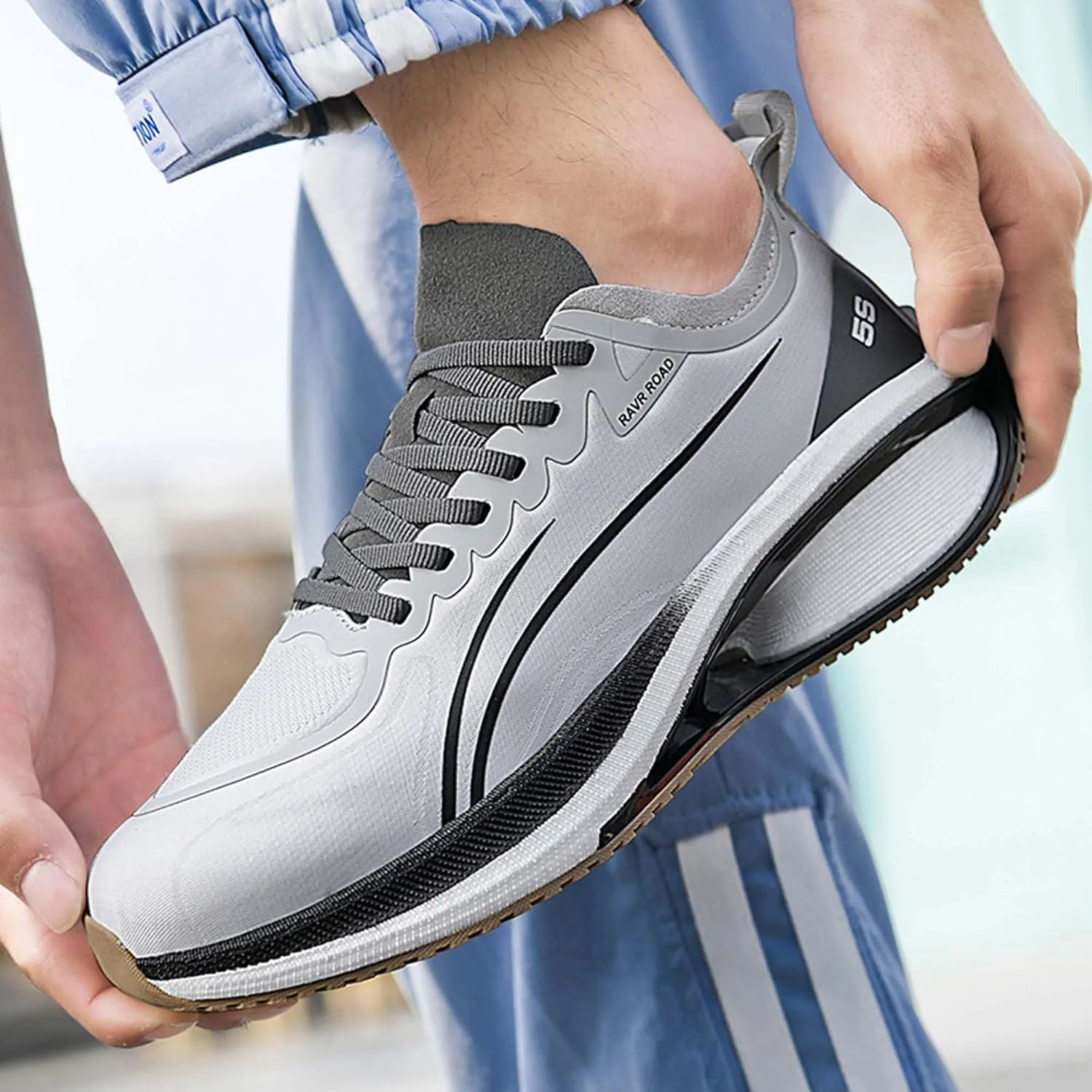 Men's Road Running Shoes Lightweight Breathable Fashion Sneakers Indoor Outdoor Slip Cushioned Training Sports Running Shoes Outdoor Casual Walking Shoes