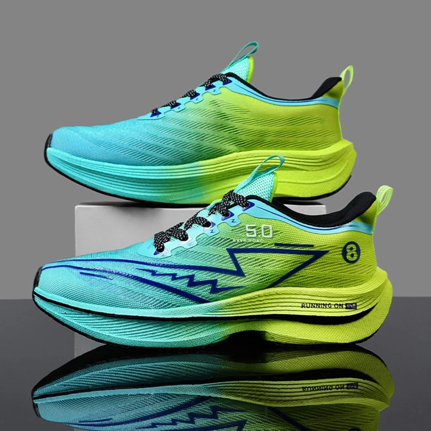 Men's Running Shoes Breathable Anti-Slip Thick Carbon Board Soft Outsole Lightweight Sports Athletic Tatting Fly-Woven Mesh Fashionable Cushioned Sneakers
