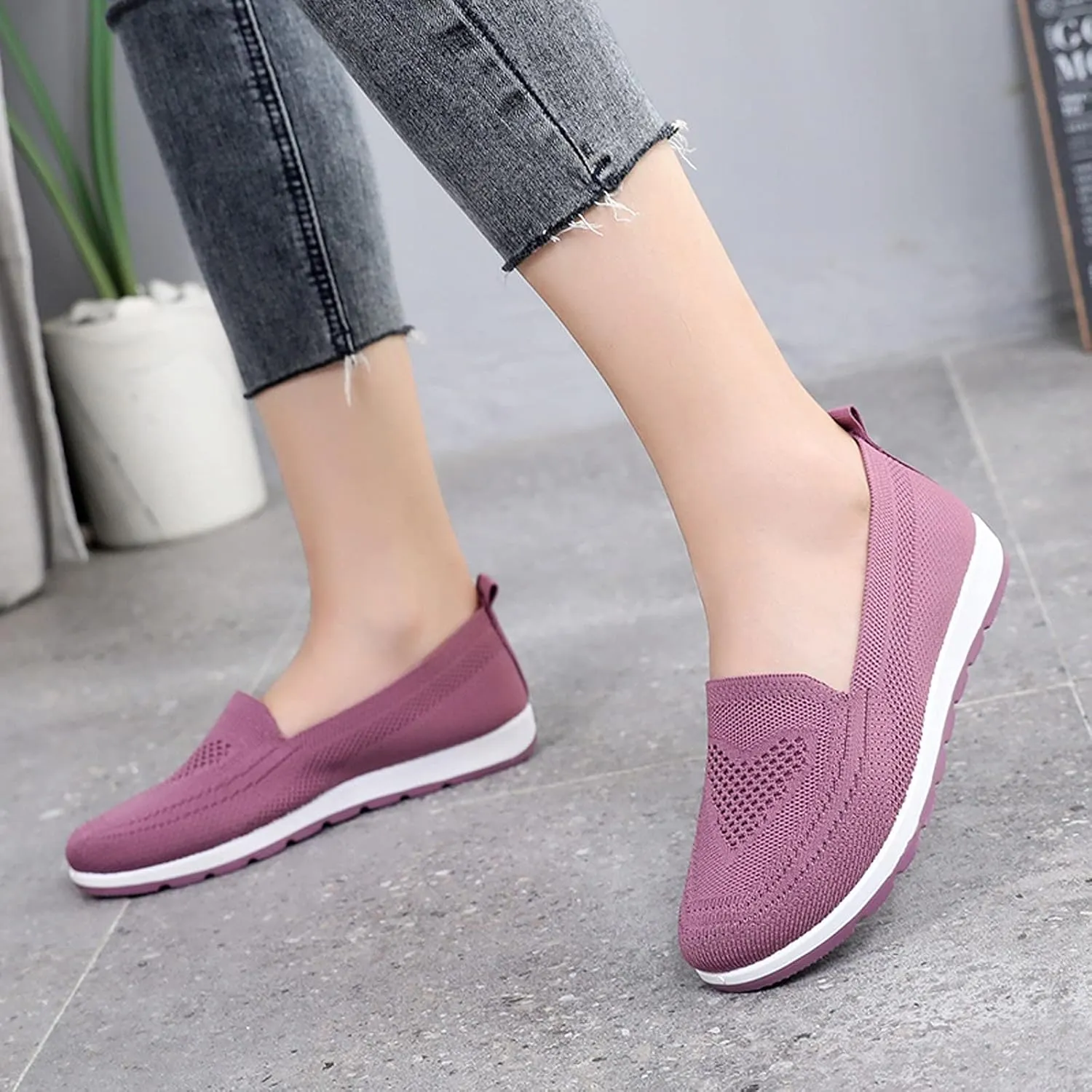 Plantar Fasciitis Shoes Women Slip Ons Slip On Walking Shoes for Women Wide Gym Shoes Women Weightlifting and Running Womens Running Shoes Women's Slip Resistant Work Shoes in Black