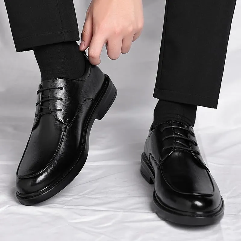 Premium Oxford Shoes for Men Polished Cap Toe Business Formal Wear Handcrafted Leather Upper with Traditional Brogue Detailing