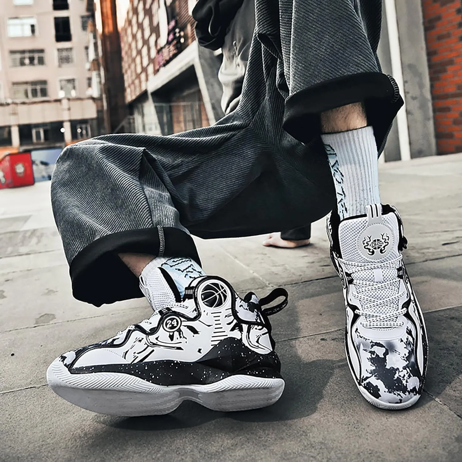 Women Men Basketball Shoes Breathable Non Slip Outdoor Fashion Graffiti Training Shoes Arch Support Unisex Sneakers